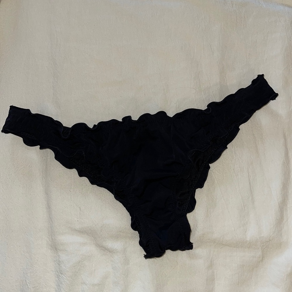 The ruffle Itsy